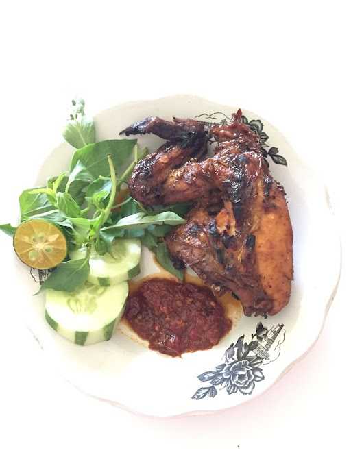 Ayam Bakar Soponyono 3