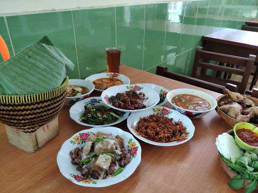 Rumah Makan Yakin 9