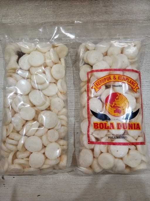 Toko Kerupuk/Kemplang Bola Dunia 6