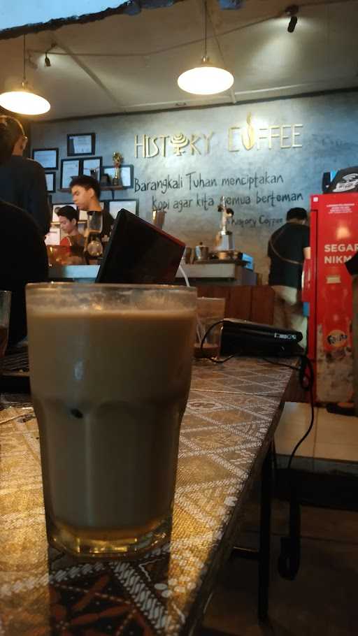 Agam Pisan Coffee Roasters 10