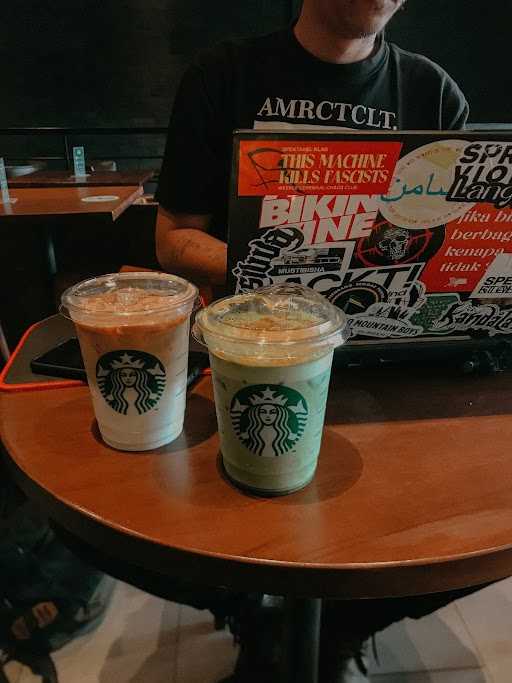 Starbucks - Central Pavilion Palembang 6