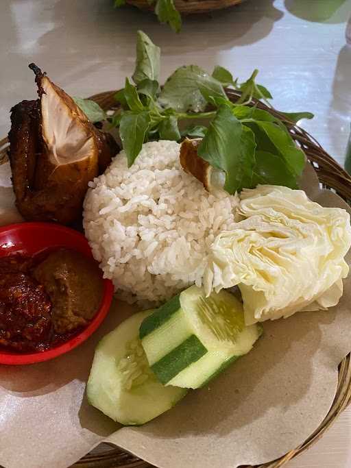 Ayam Bakar Mas Tarjo 7