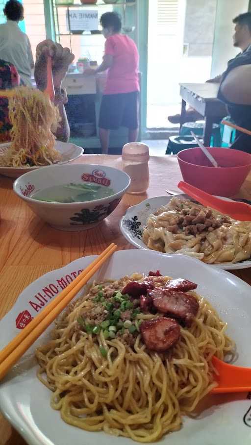 Mie Aki 2