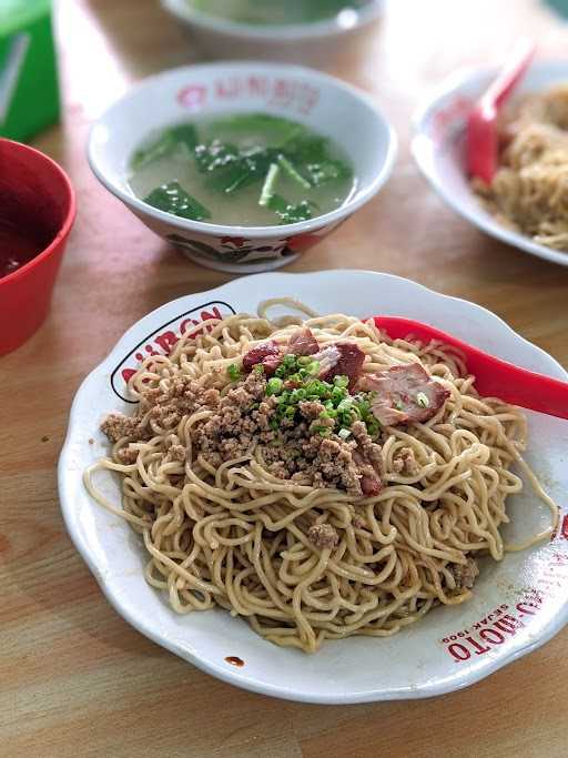 Mie Aki 1