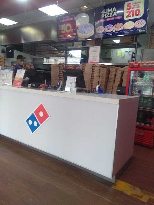 Domino'S Pizza 8