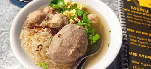 Waroeng Bakso Mbak Uus 10