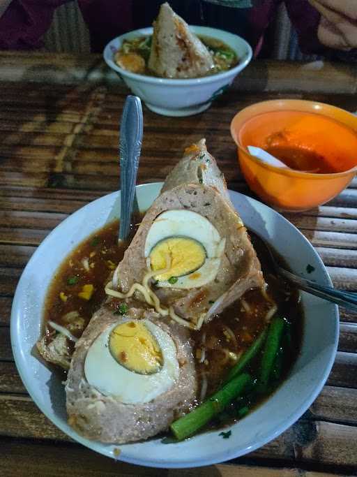 Bakso Tumpeng (Lesehan Mbanyumili) 4