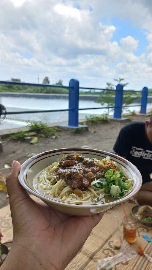 Mie Ayam Tanpa Nama Bendungan Tegal 9