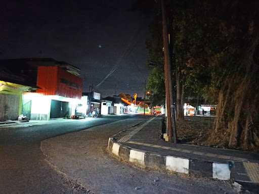 Raja Teh Solo Outlet Taman Kuliner 2