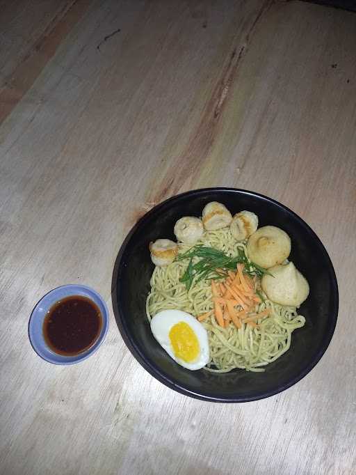 Arjuna Ramen Tomyam 1