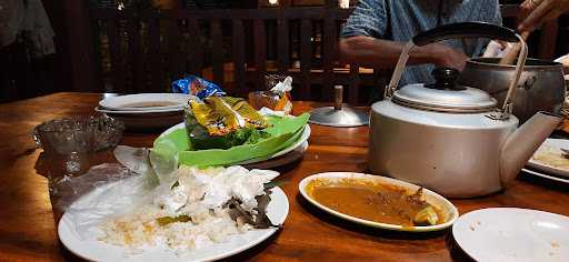 Rumah Makan Saung Ranggon 2