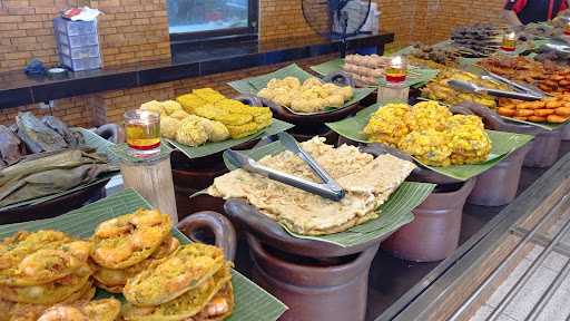 Warung Nasi Ampera Indramayu 10