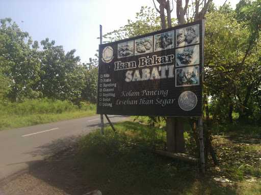 Kolam Pancing & Lesehan Sabati 5