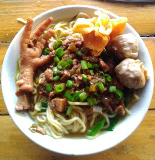 Semangkuk Mie Ayam & Bakso Solo 8