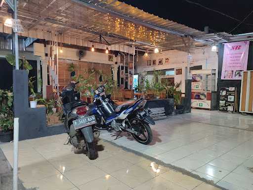 Kedai 84 7