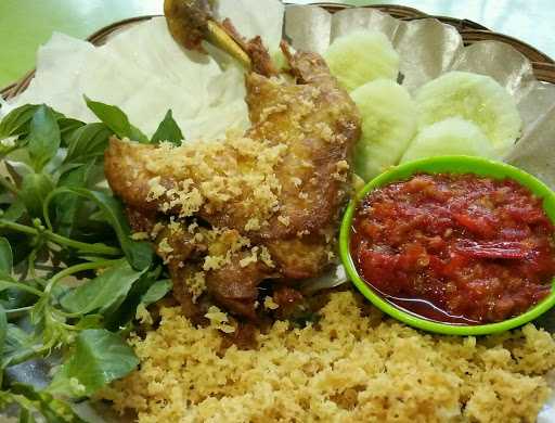 Ayam & Bebek Empuk Desa Putra 7