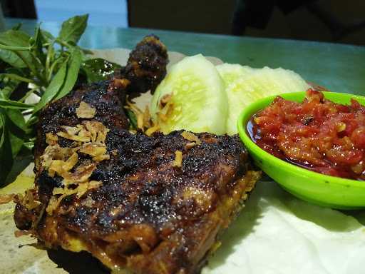 Ayam & Bebek Empuk Desa Putra 1