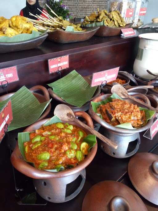 Dapur Sambal Tb Simatupang 7