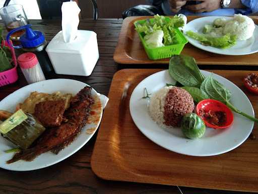 Warung Nasi Ampera - Jagakarsa 10