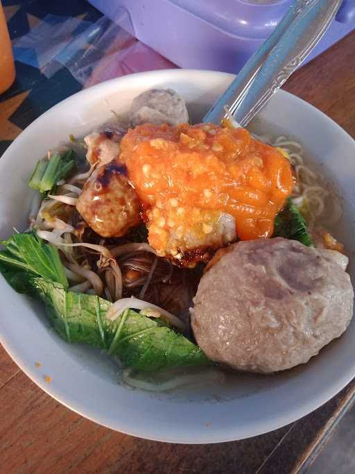 Kedai Bakso Nr Quya 8