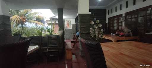 Resto Kota Resik 8