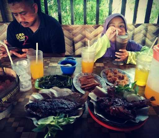 Ayam Bakar Pak D - Jambangan 6