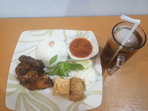 Warung Lesehan Mbak Endang 7