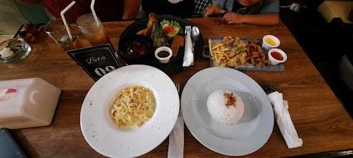 Beta Cafe & Resto 9