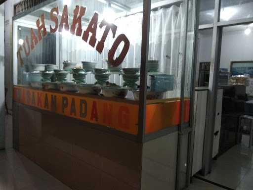 Rumah Makan Tuah Sakato 4