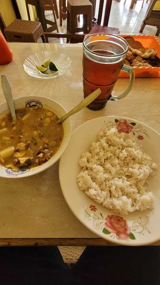 Warung Soto Dan Sop Teh Lia 9