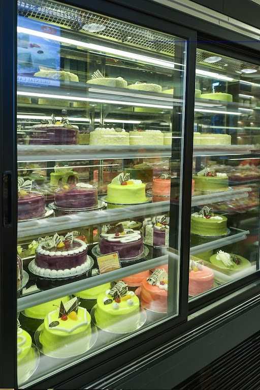 D'Cika Cakes & Bakery Jatimakmur 9