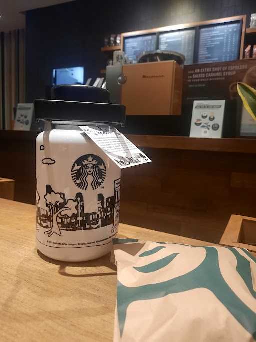 Starbucks Jatiasih 7