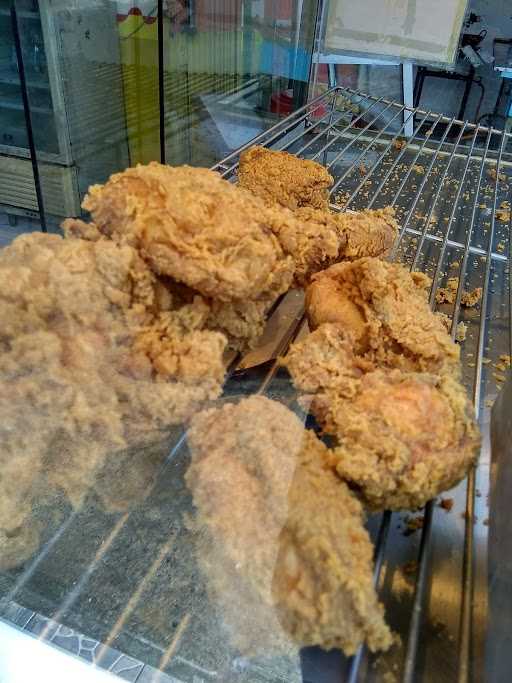 Hisana Fried Chicken Duta Indah 3