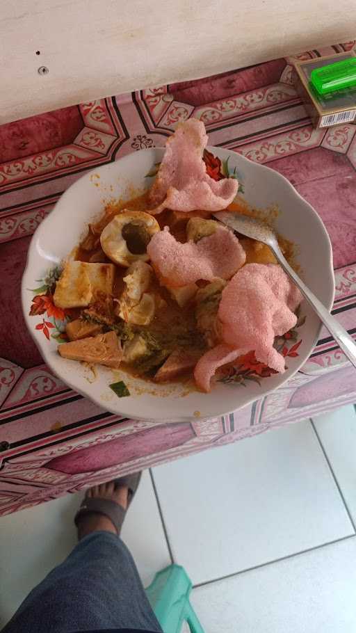 Ketupat Sayur Uni Reni Padang 10