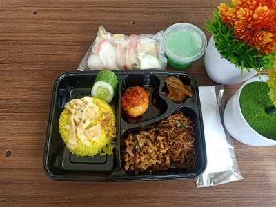 Nasi Uduk & Kuning Ibu Bambang 1