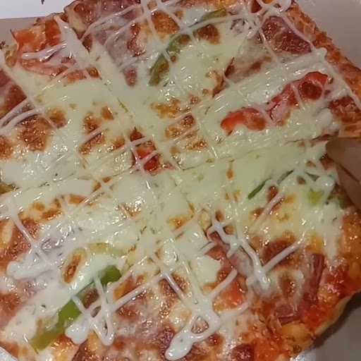 Pizza Pedas Mozarella 2