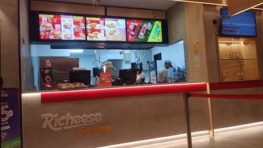 Richeese Factory Jatiasih 6