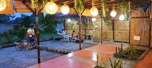 Saung Gandasari Jatiasih 8