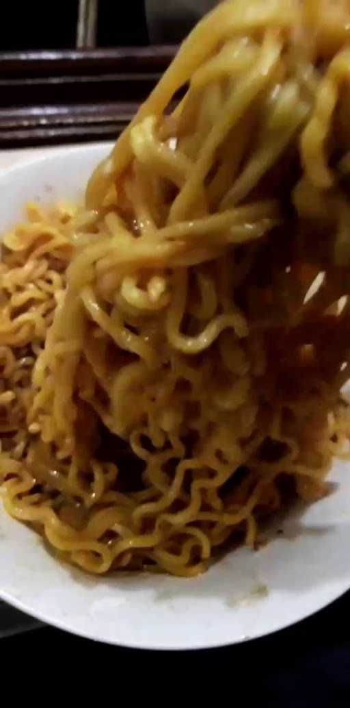 Warung Makan Indomie (Warmindo) 4