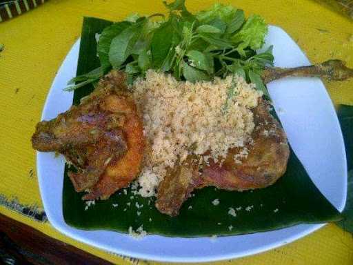 Warung Nasi Wargi Sunda, Untuk Makan Semua Kalangan 6