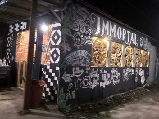 Immortal Cafe & Resto 10