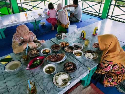 Rumah Makan Mba Diut 5