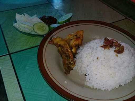 Soto Surabaya & Ayam Penyet 3