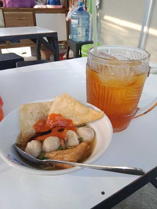 Warung Bakso +62 5