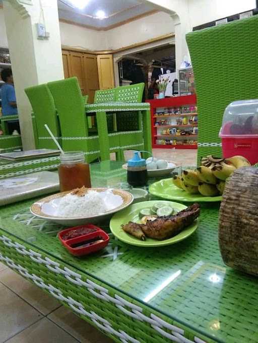 Warung Nasi Ibu Hj. Nuryati 1