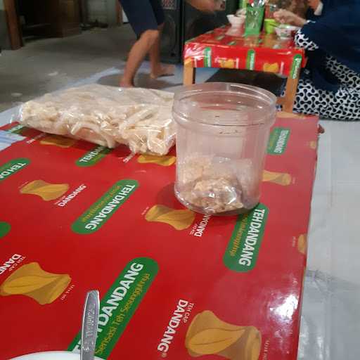 Bakso & Mie Ayam Noni 9