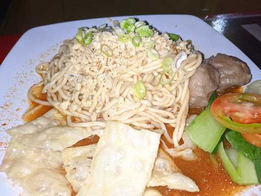 Mie Dragon 4