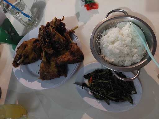 Rm. Bebek Goreng Abah Ndut 3