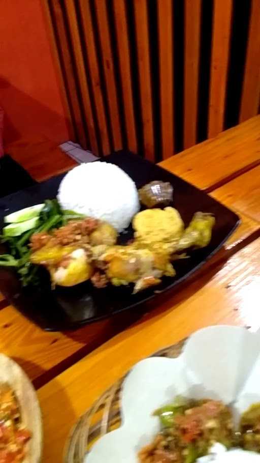 Ayam Goreng Nelongso 5