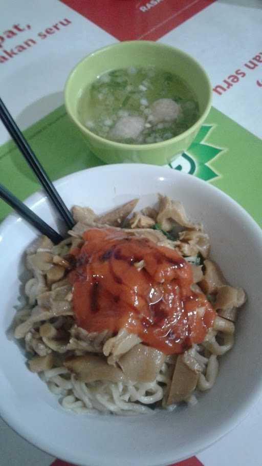 Mie Ayam Baso & Mie Baso Urat 1